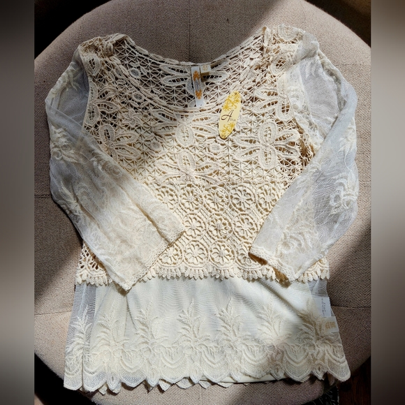 Jennie & Marlis Crochet Overlay Cami Top - Picture 1 of 2